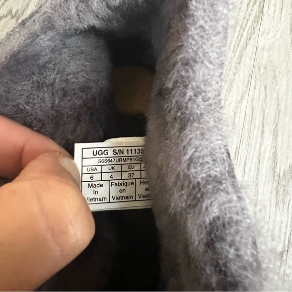 New UGG Classic Mini Suede Zip Boots SHADE Size 6 Waterproof - Picture 7 of 8